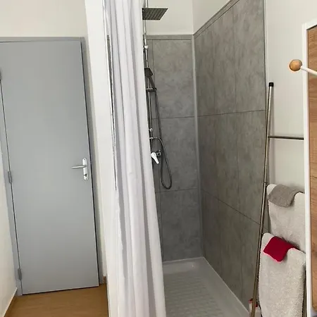 Demeure Des Dentelles Avec Parking Gratuit 4*