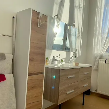 Demeure Des Dentelles Avec Parking Gratuit 4*