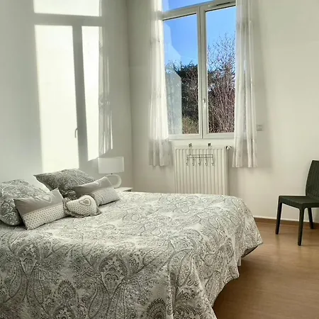 Demeure Des Dentelles Avec Parking Gratuit Alojamento de Acomodação e Pequeno-almoço 4*